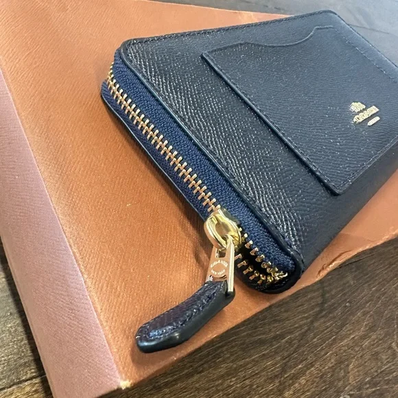 COACH F54007 cross grain leather accordion Zip Around Wallet Midnight blue Navy - Picture 3 of 10